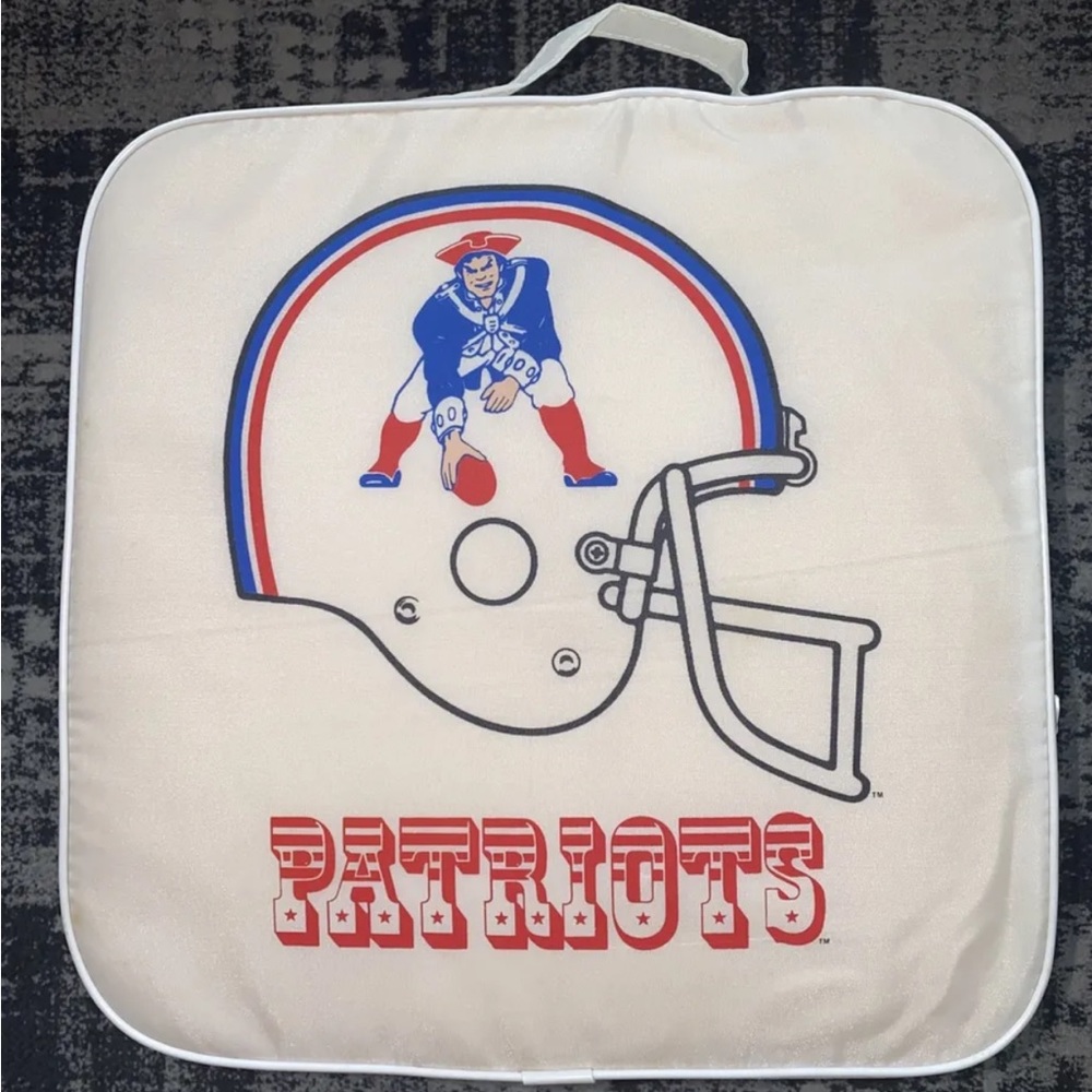 New England Patriots 1990s Vintage Bleacher Seat Cushion NFL